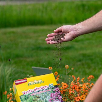 vaste-planten-voeding-mest-ecostyle